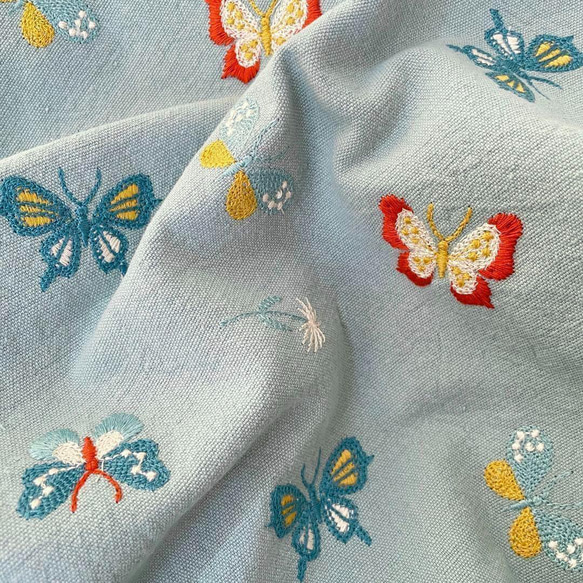 handmadeオーダー生地Ｄ s10-b▽コットンリネン刺繡生地▽蝶柄 高級感 ブルー 水色 バタフライ