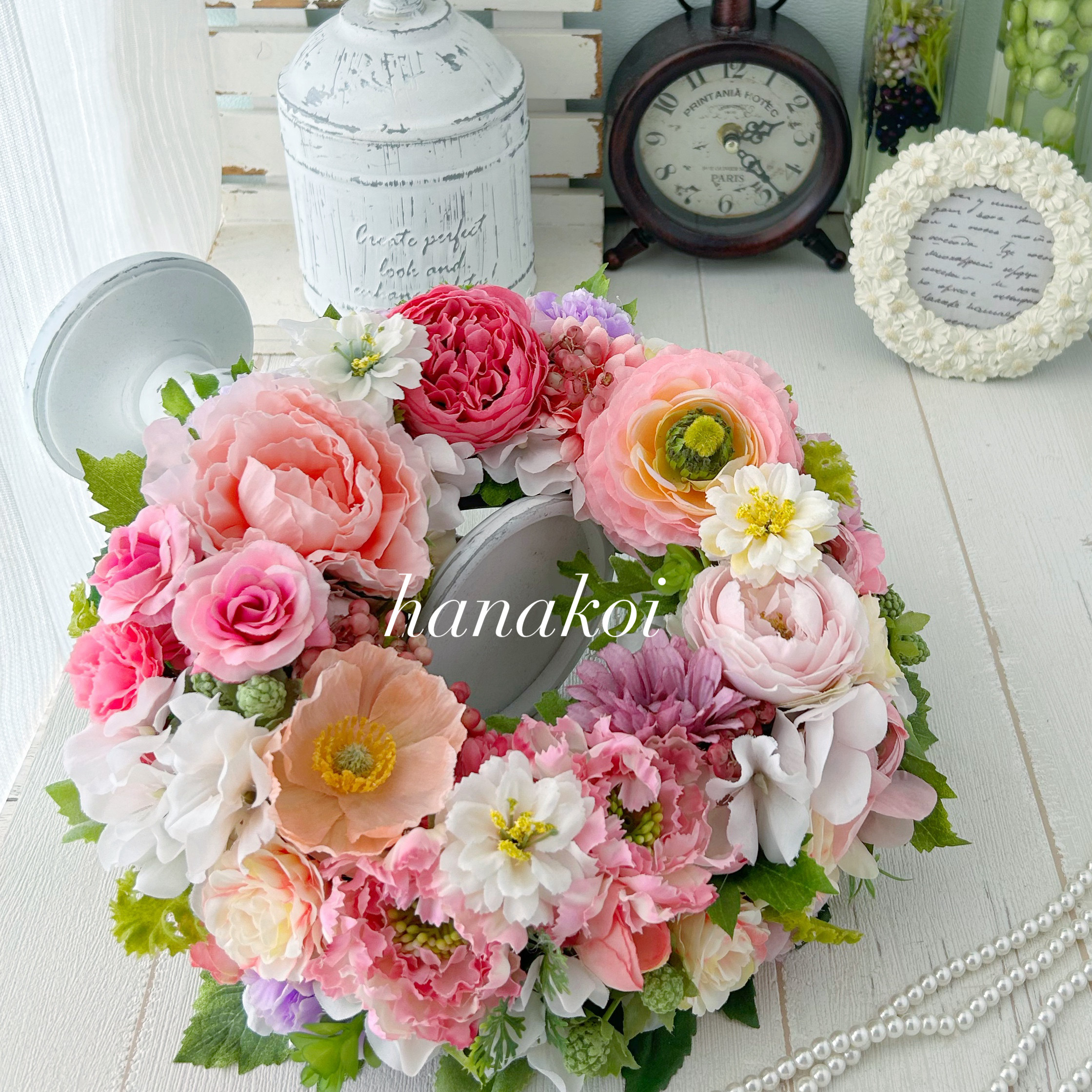 お祝い花（結婚祝い、新築祝い、誕生祝い、還暦祝いなど）にピッタリな明るく華やかな豪華なリース　ピンク系　枯れない花ギフト 5,435円