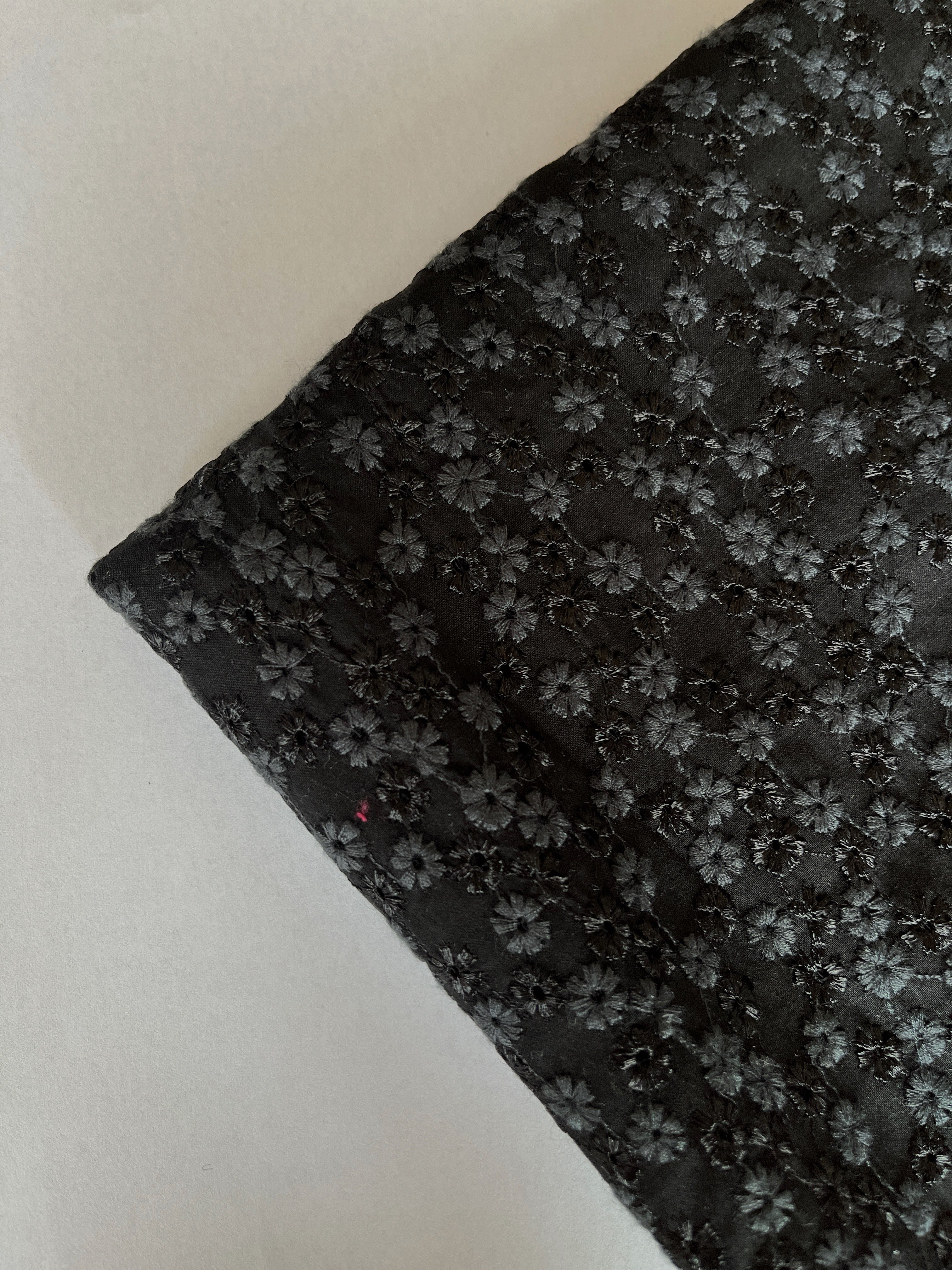 総刺繍柄ハギレ