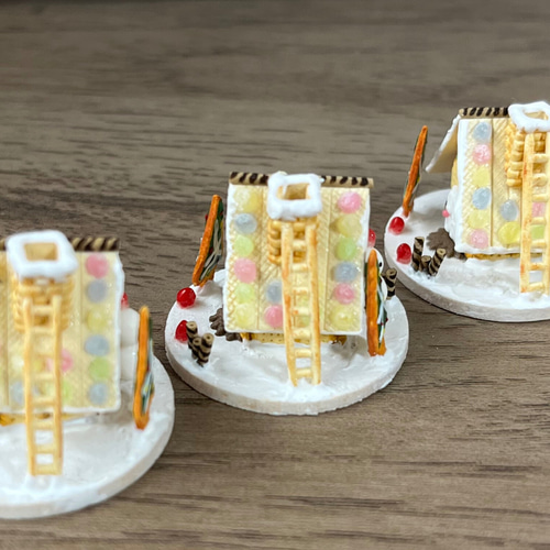 ミニチュアフード】お菓子のおうち ドール・シルバニアサイズ(1