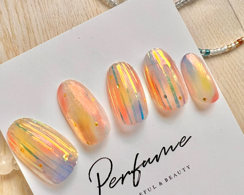 雨のち虹予報˶ ̇ᵕ​ ̇˶ ベリーショート ネイルチップ オーロラ ネイル