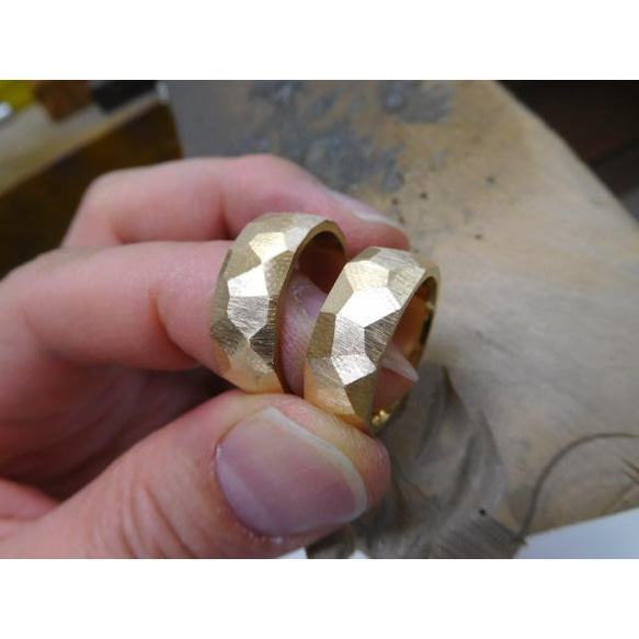 ゴールド 結婚指輪 鍛造 手作り 18k 18金 k18 太め 幅広い 平甲丸 7mm