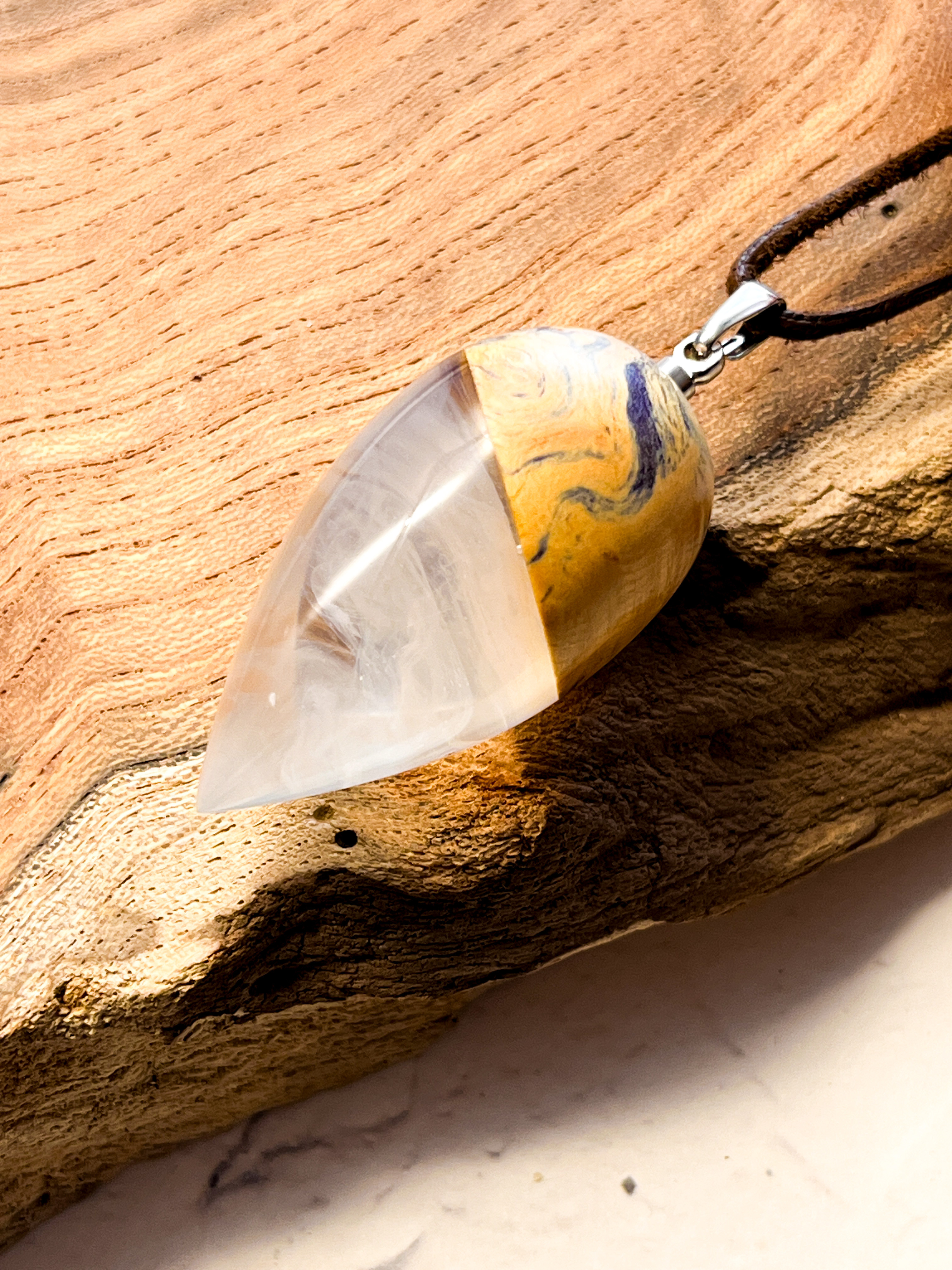 ウッドレジン ネックレス どんぐり〜クリア×ホワイト〜