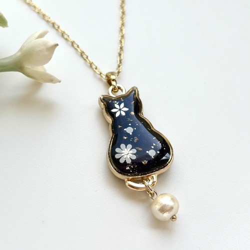 再販 レジン 螺鈿細工風猫ちゃんのネックレス ネックレス