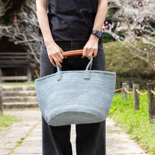 【美品】丸底サイザルバッグ　A4収納可能　ロイヤルブルー　大きめサイズ 美品】丸底サイザルバッグ A4収納可能 ロイヤルブルー 大きめサイズ