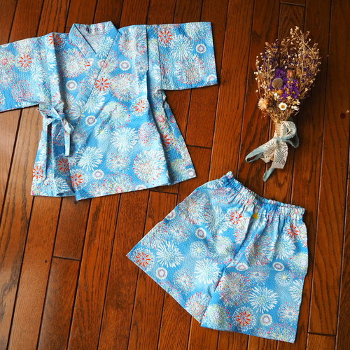 送料無料】子ども 甚平上下セット 花火柄 水色 子供服 with 通販
