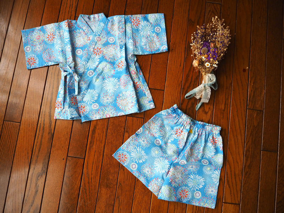 送料無料】子ども 甚平上下セット 花火柄 水色 子供服 with 通販