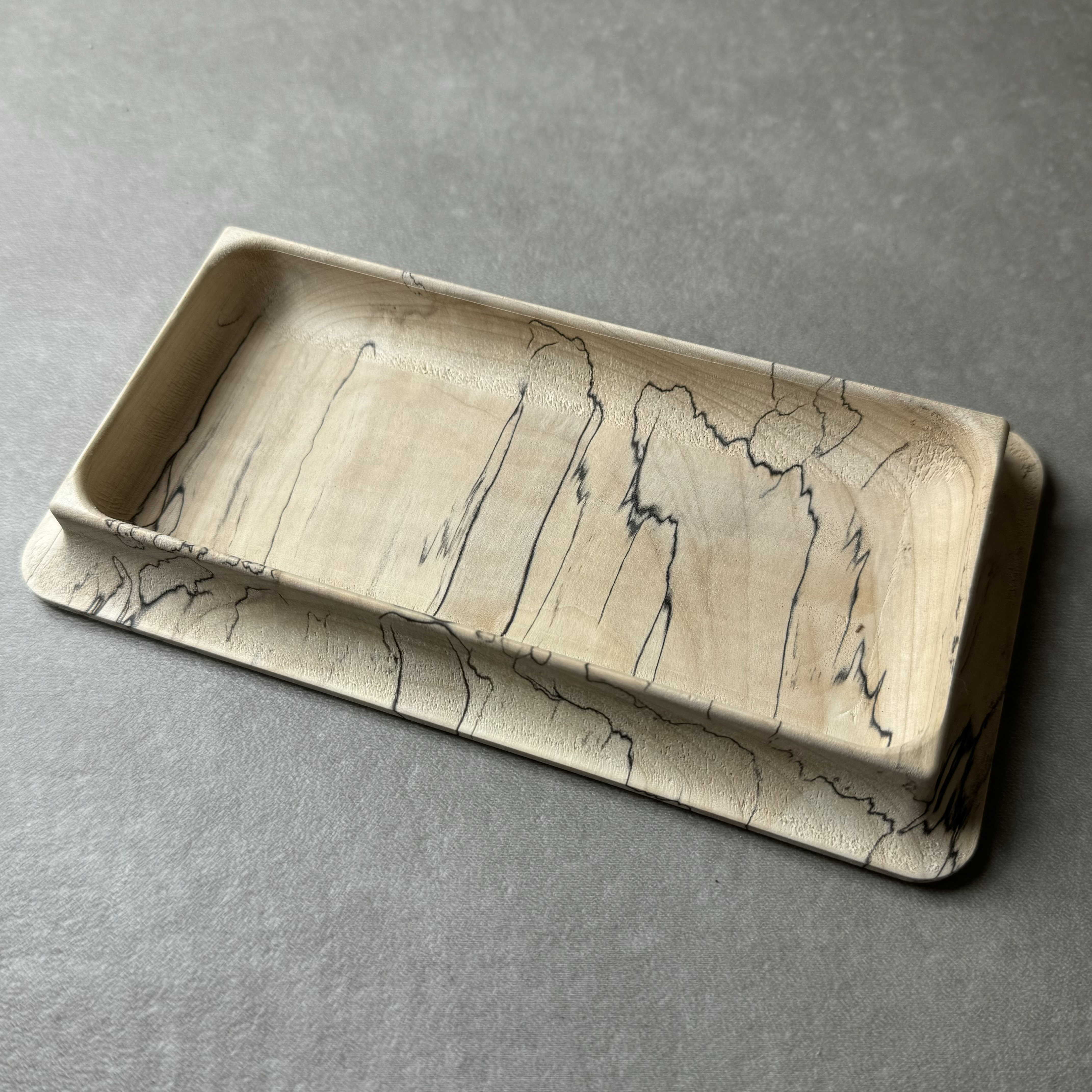 【銘木材】天然木＊トチ／スポルテッド　メガネトレイ　眼鏡　小物入れ　名入れ、ロゴ入れ無料