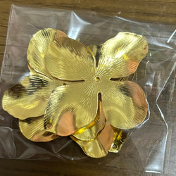 ハンドメイド　レジン　ヘアゴム　ブローチ　キーホルダー　大人可愛い　イエロー ハンドメイド レジン ヘアゴム ブローチ キーホルダー 大人
