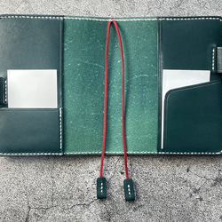 【手縫】ほぼ日5年手帳用ブルーグリーン本革カバー（角花飾）2本しおり付き（バタフライストッパー） 8枚目の画像