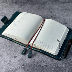 【手縫】ほぼ日5年手帳用ブルーグリーン本革カバー（角花飾）2本しおり付き（バタフライストッパー） 2枚目の画像