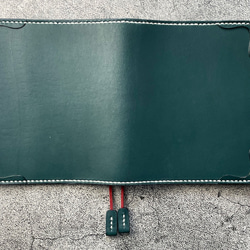 【手縫】ほぼ日5年手帳用ブルーグリーン本革カバー（角花飾）2本しおり付き（バタフライストッパー） 10枚目の画像