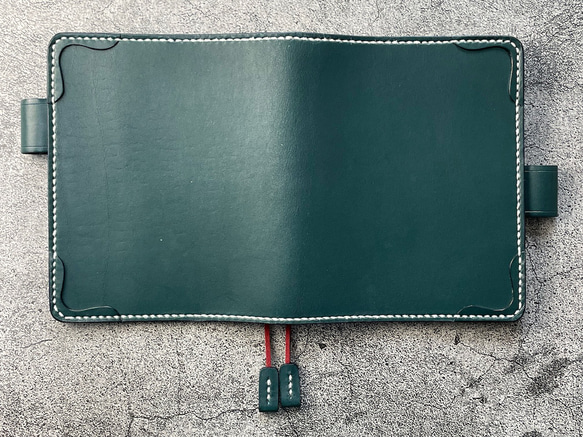 【手縫】ほぼ日5年手帳用ブルーグリーン本革カバー（角花飾）2本しおり付き（バタフライストッパー） 10枚目の画像