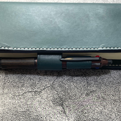 【手縫】ほぼ日手帳weeks通常版とMEGA兼用ブルーグリーン本革カバー（角花飾）2本しおり付き（バタフライストッパー） 6枚目の画像