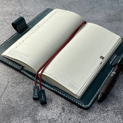 【手縫】ほぼ日手帳weeks通常版とMEGA兼用ブルーグリーン本革カバー（角花飾）2本しおり付き（バタフライストッパー） 2枚目の画像
