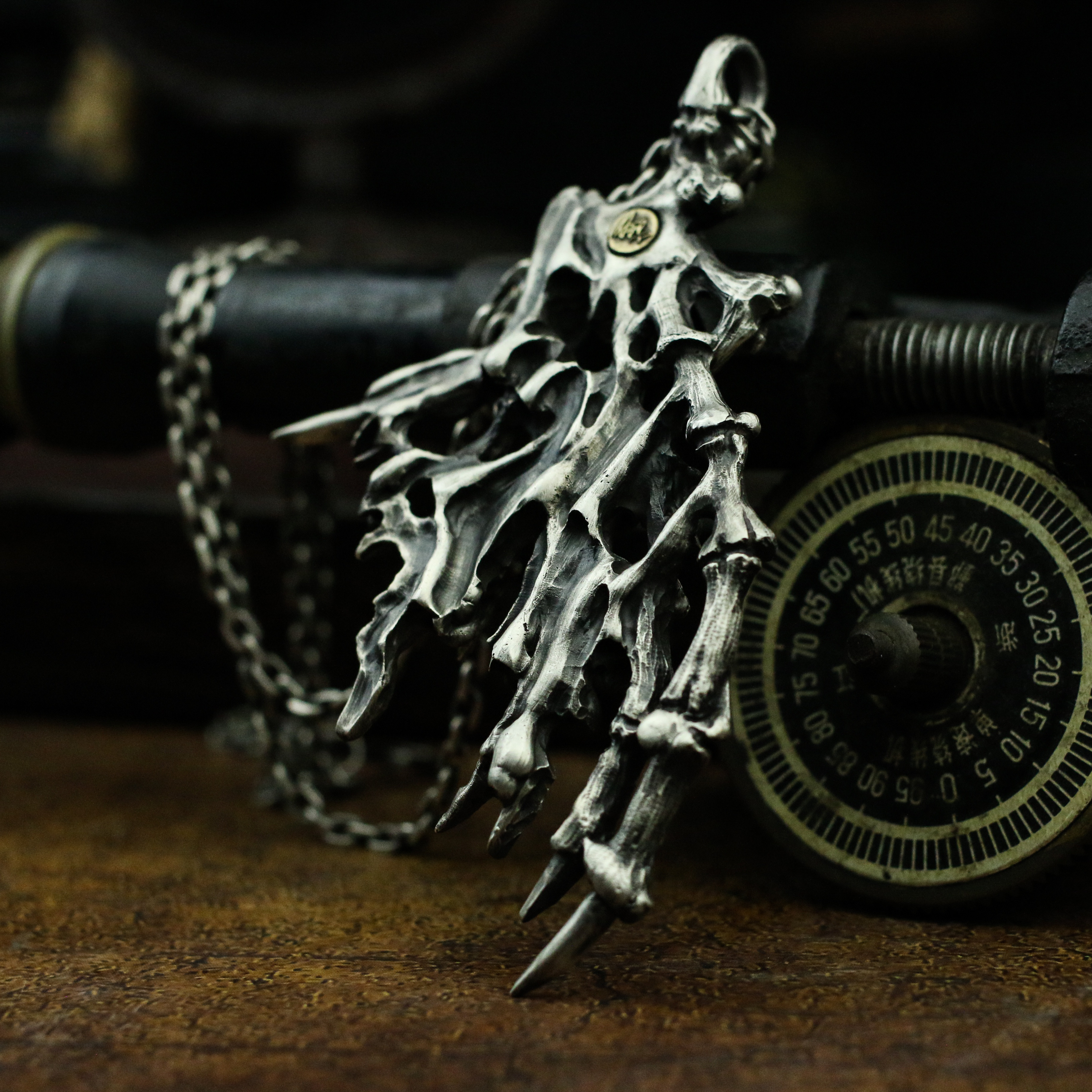 スカルウィング、バットウィングペンダント、アートデコレーション、スターリングシルバー、古代の手作り