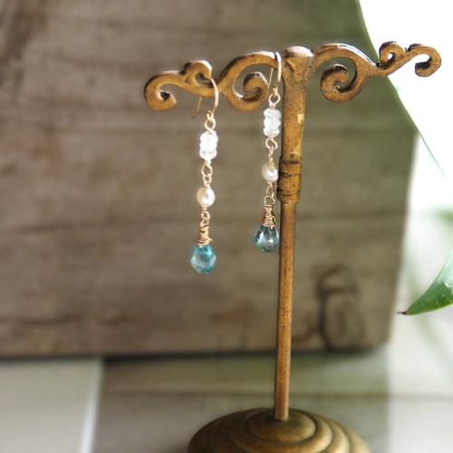 天然ブルージルコンピアス 14kgf BlueZircon ピアス（フック・チェーン 