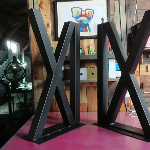 マットブラックでアイアンな極太鉄脚♪ 50×400×650mm Ⅺ型 2脚ver