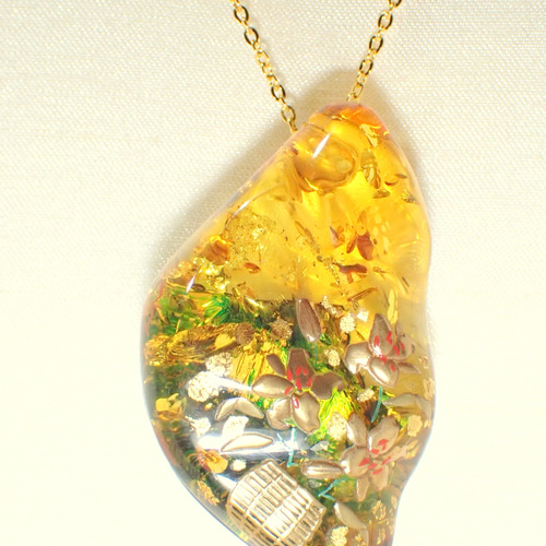 蒔絵ペンダント・ブローチ ”耀夏” / 琥珀、K18 ネックレス・ペンダント  