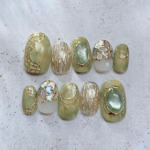 C11 ニュアンス グリーン ゴールドミラー マグネット ぷっくり シェル  