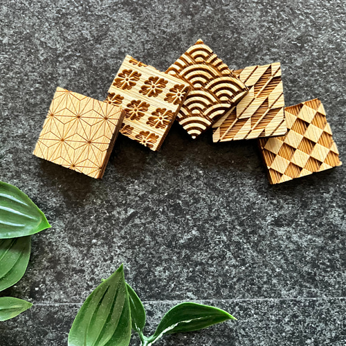 和柄の竹製ヘアゴム 四角 レーザー彫刻 ヘアゴム Bamboo Fam. 通販