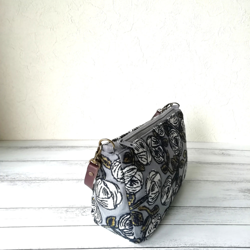 SALE☆ミナペルホネンrosy,プチバッグ/gray ハンドバッグ Amika SALE☆ミナペルホネンrosy,プチバッグ/gray ハンドバッグ Amika