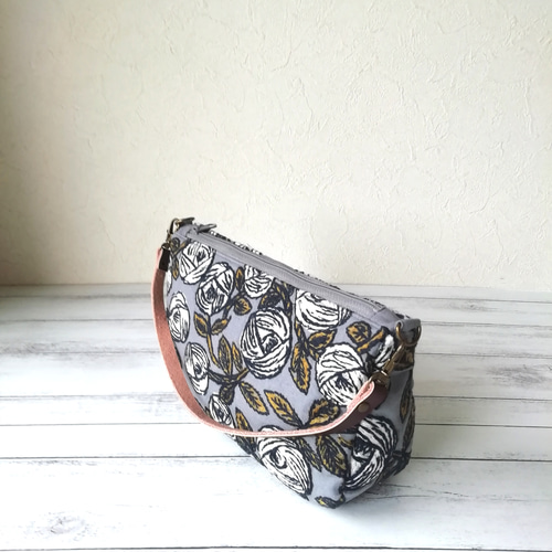 SALE☆ミナペルホネンrosy,プチバッグ/gray ハンドバッグ Amika SALE☆ミナペルホネンrosy,プチバッグ/gray ハンドバッグ Amika