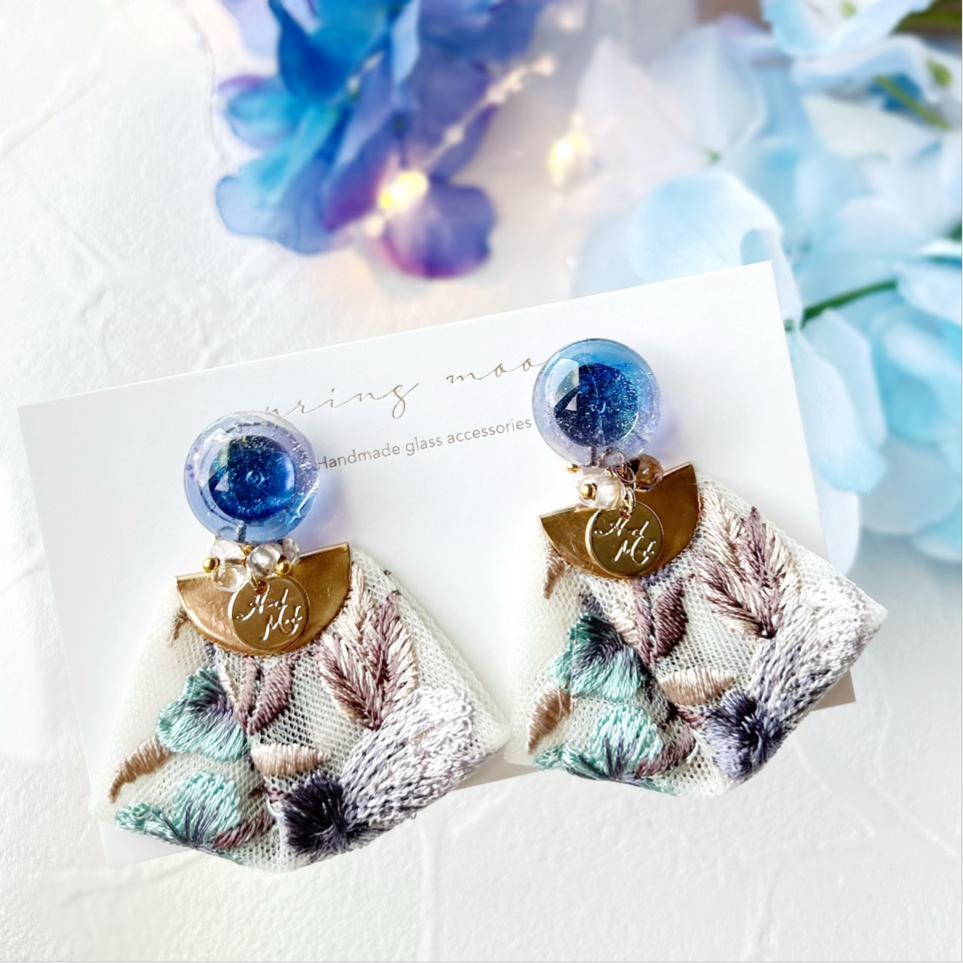 2wayインド刺繍タッセルのガラス耳飾り-紫陽花シリーズ- "blue rainbow"