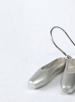 バレエ　トウシューズ　モチーフ　フックピアス　silver925　シルバー　プレゼント　ご褒美