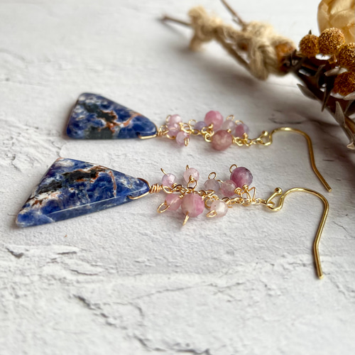 珍しい三角アンデシンのピアスチャーム☆シラー綺麗 珍しい三角アンデシンのピアスチャーム☆シラー綺麗