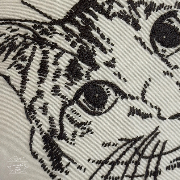 【受注制作】uchinoko線画刺繍クッション S です