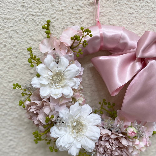 生花以上 花色−hanairo−の造られた花【ピンクリボンの 大人リース