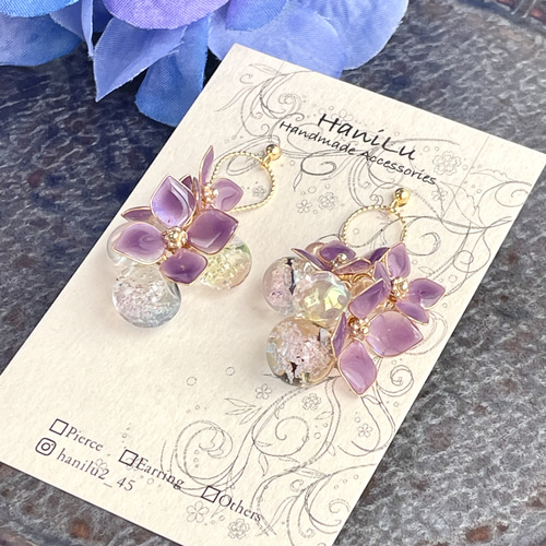 色が変わる露華のイヤリング/ピアス ٭❀* 花びらの色が変化 ぷっくり