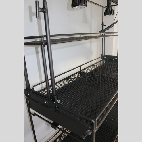 水受けトレーが付く植物棚 扉&格子タイプ 植物育成 棚・シェルフ