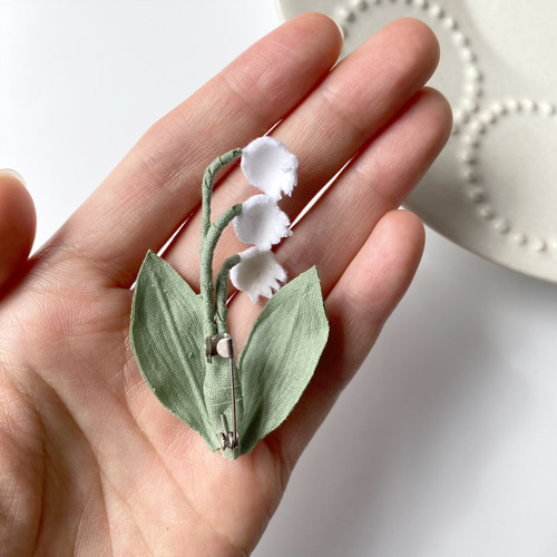 平面のスズラン❤︎ 布花ブローチ 一点物 フォーマルコーデ 卒園式