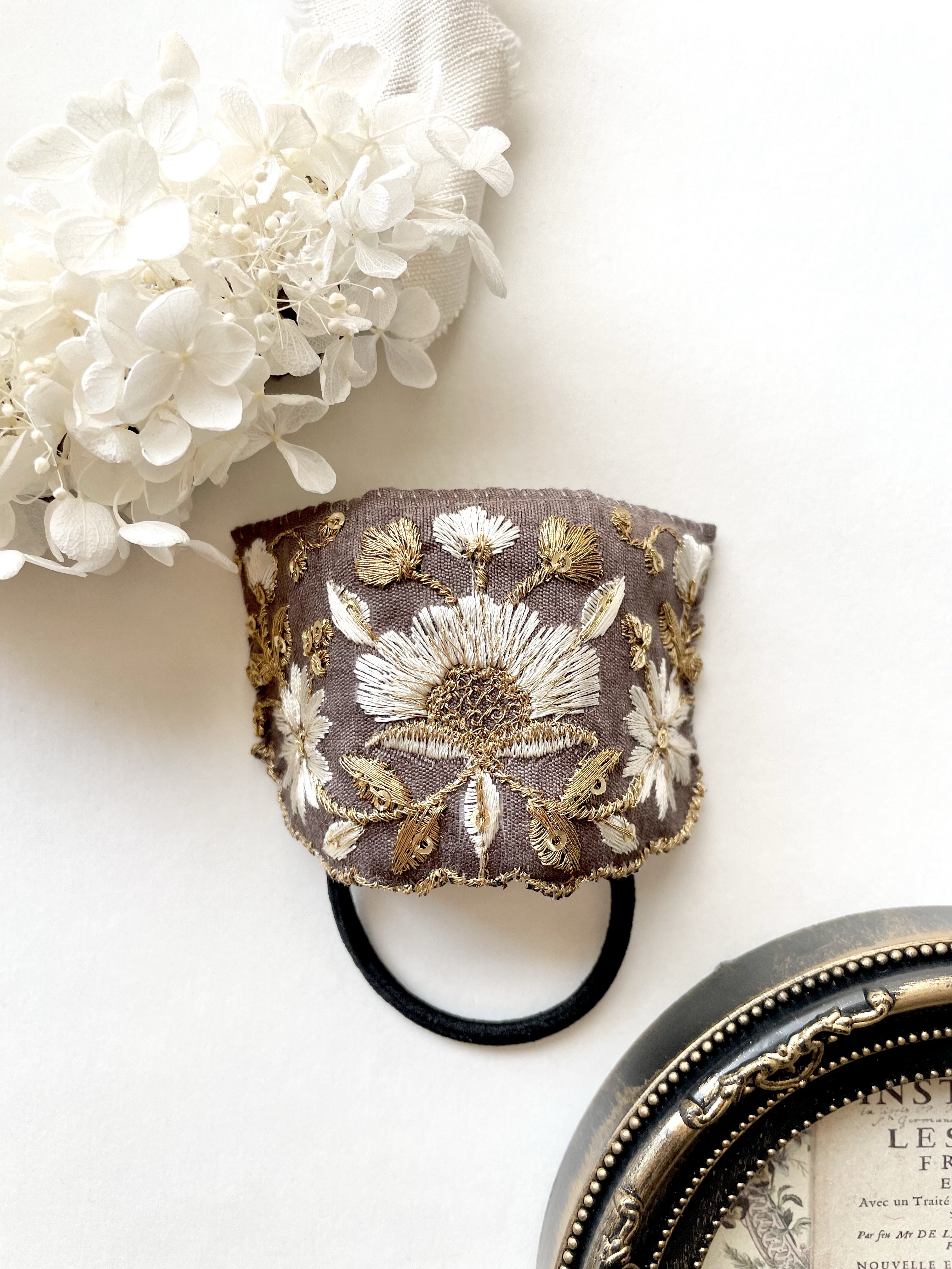 販売終了】緩まない最強ヘアゴム！！インド刺繍リボン ヘアゴム