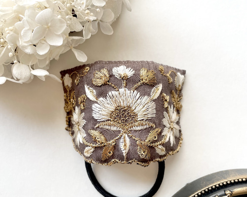 販売終了】緩まない最強ヘアゴム！！インド刺繍リボン ヘアゴム