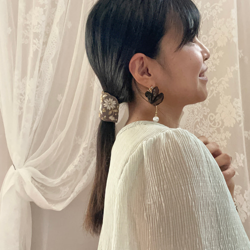 販売終了】緩まない最強ヘアゴム！！インド刺繍リボン ヘアゴム