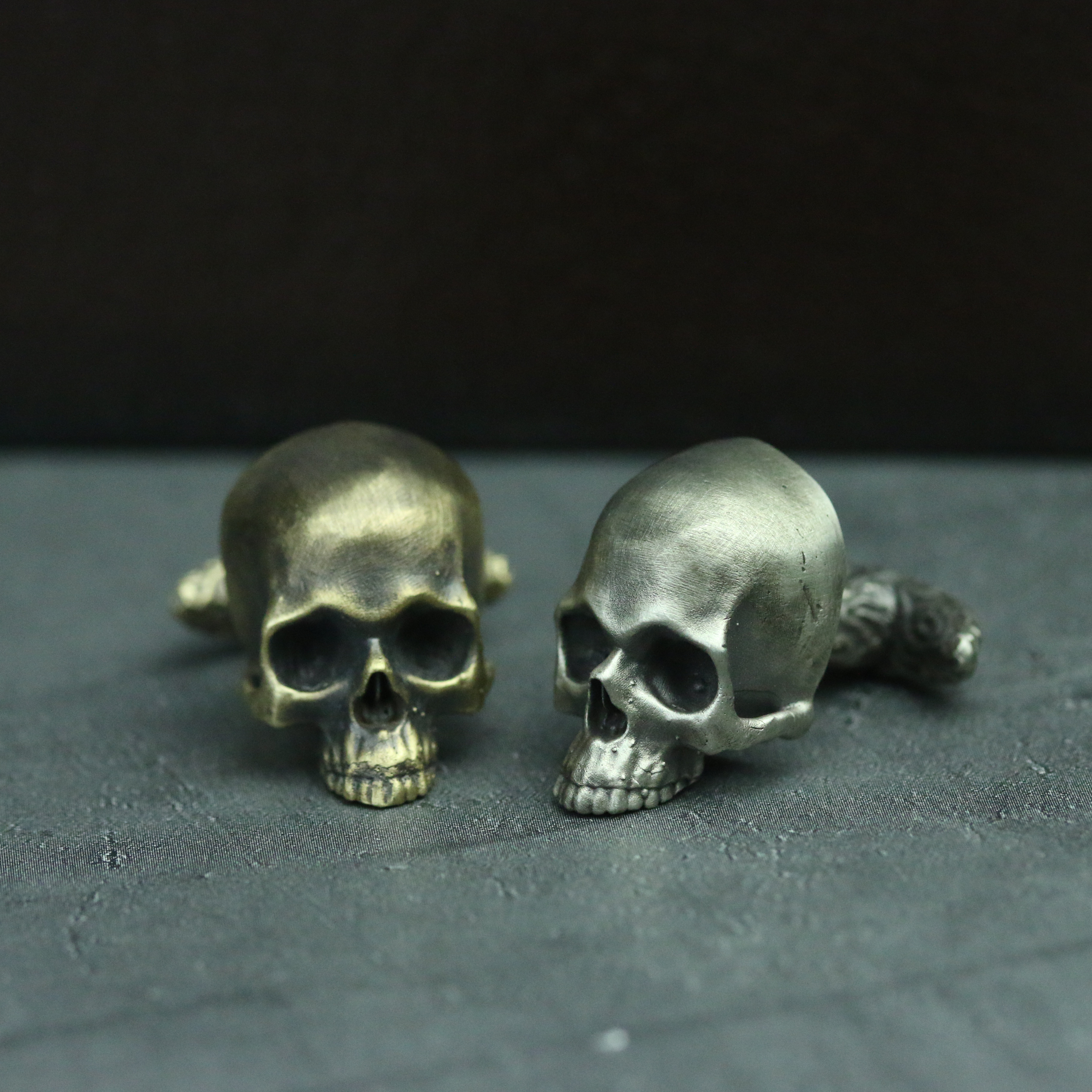925シルバーで手作りされたスカルカフリンクス、貴金属アクセサリー、ボーイフレンドギフト、スーツカフリンクス、スカル服ア