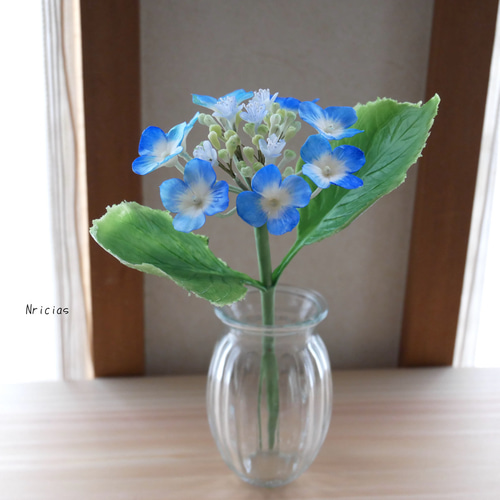 目を引く紫の美しい がく紫陽花 NO.A1-B3M アートフラワー