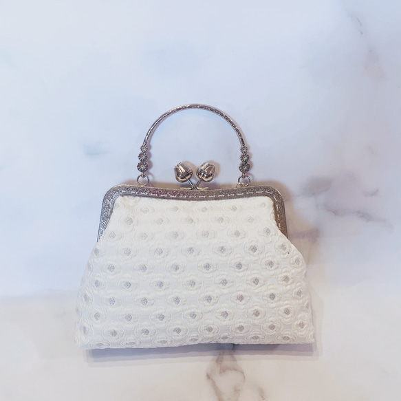 朝露の輝き白紫陽花のイタリア製高級ジャガード上品な気品漂うパーティーバッグフォーマルバッグ♡ジュンブライダル 9枚目の画像