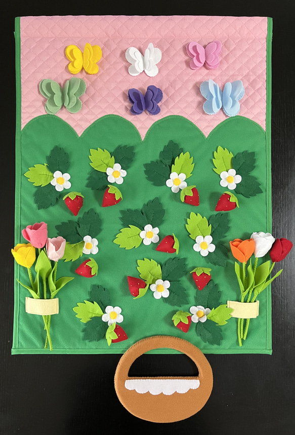 ティンク様ご予約品♬【知育玩具】いちご狩りタペストリー フェルト