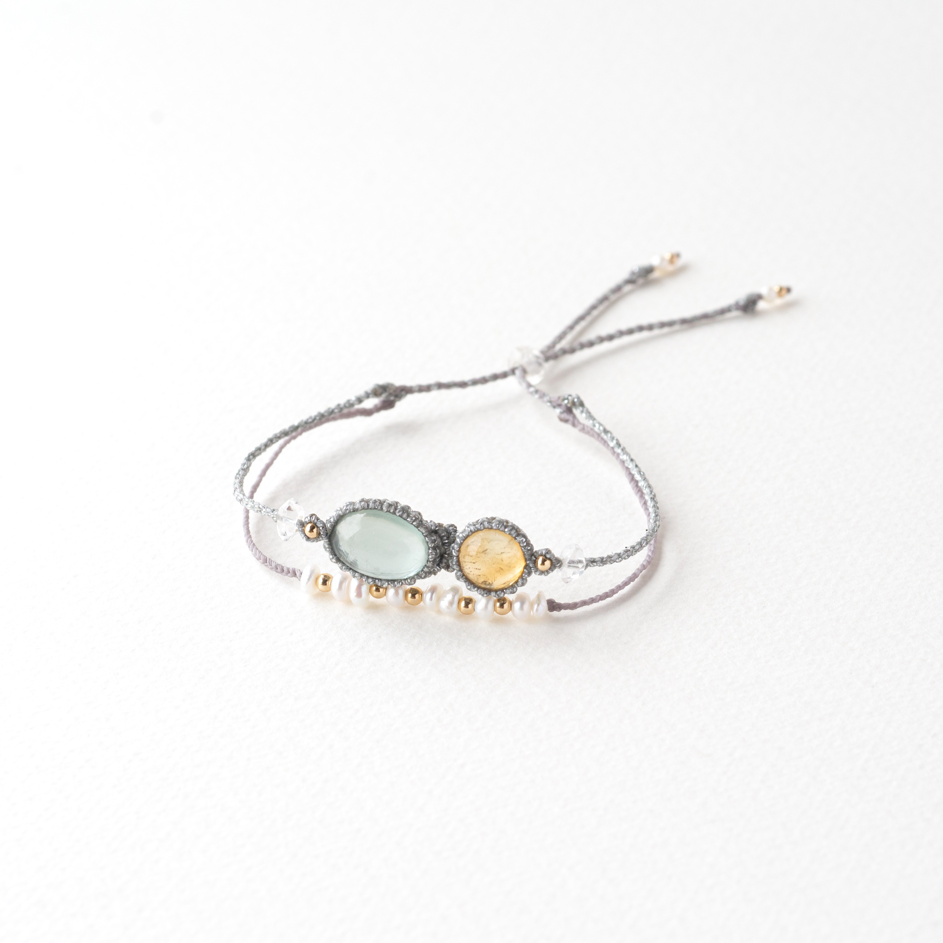 グリーンアパタイトとシトリン+淡水パールのマクラメ編み 天然石ブレスレット