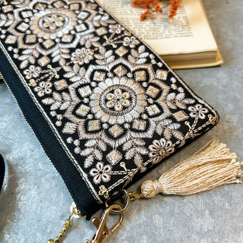 新作！▪️インド刺繍リボン▪️お財布ショルダー・ハンドメイド