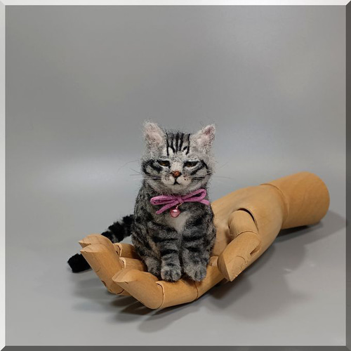 羊毛フェルト ダラダラ招き猫にゃんこ サバトラ猫ちゃん 猫