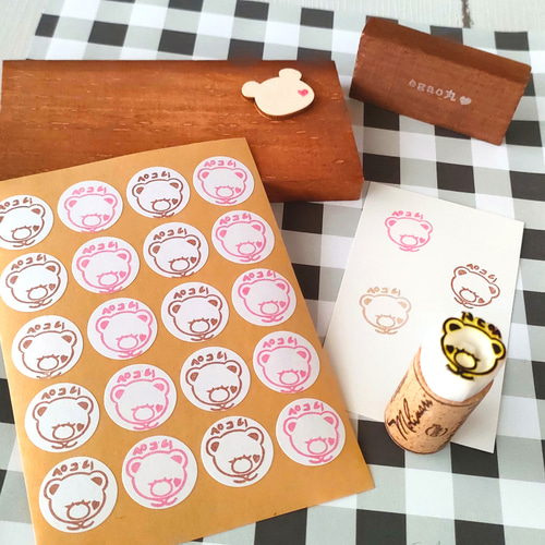 コルクの持ち手『くまちゃんペコリ』消しゴムはんこ はんこ・スタンプ