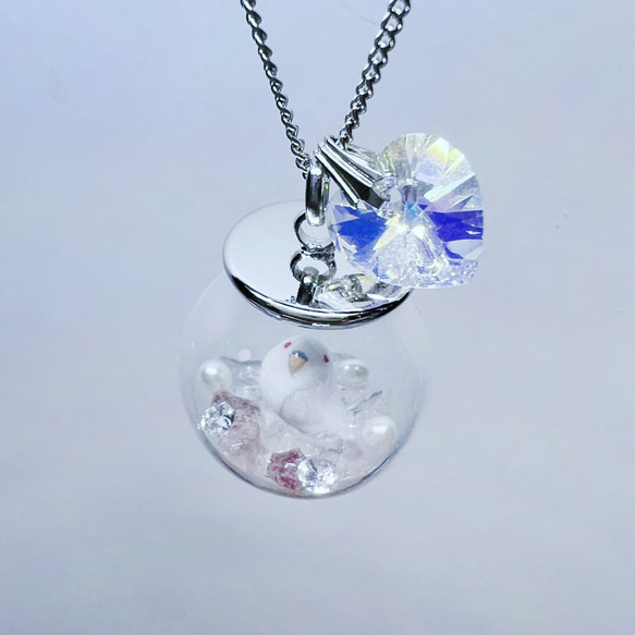 インコのガラスドームネックレス・セキセイインコ・アルビノ 6枚目の画像