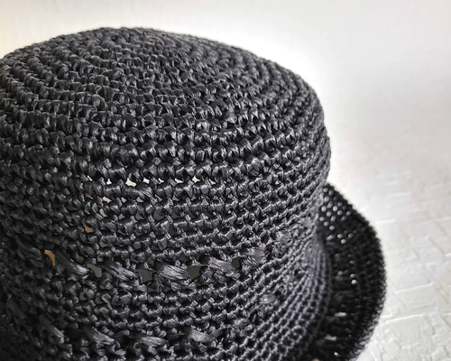 コットンラフィア 麦わら風 夏の帽子 黒 ブラック 手編み 陽射し対策