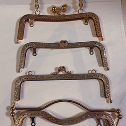 ラスト　魅惑のオーロラに輝く❤︎フランス&インド高級刺繍レースクラッチ❤︎フォーマルにもミニバッグフォーマルバッグ 8枚目の画像