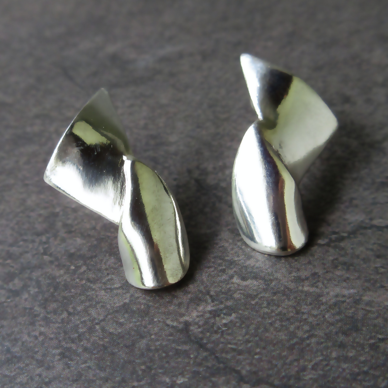 シンプルデザイン・シルバーピアス